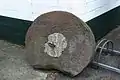 Alter Mahlstein zur Dekoration