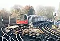 1996 Tube Stock in einem Kehrgleis an der Station Wembley Park