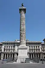 Mark-Aurel-Säule auf der Piazza Colonna