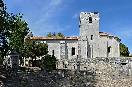 Die Kirche Saint-Martin in Argentine von Süden