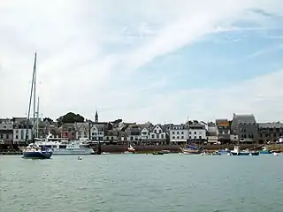 Ortskern vom Hafen aus