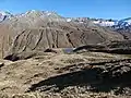 Lai da Schmorras, im Hintergrund Piz Mez, Murter und dahinter Piz Forbesch