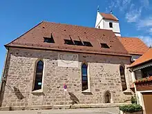 Kirche Mariä Himmelfahrt: Südseite mit Sonnenuhr