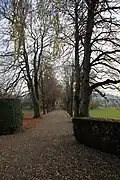 Allee zum Landhaus Rodolphe de Weck in Villars-sur-Marly