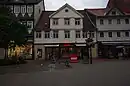 Wohn- und Geschäftshaus