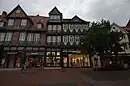 Wohn- und Geschäftshaus