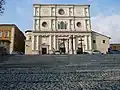Fassade der Basilika San Bernardino