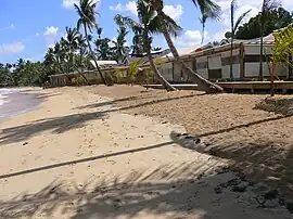 „Pueblo de los Pescadores“, die touristisch bedeutendste Attraktion von Las Terrenas. Wiederaufgebaut nach der kompletten Zerstörung durch den Brand vom 7. Mai 2012. Erneut am 04.09.2021 vollständig abgebrannt.