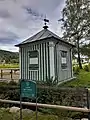 Laube des Faktors (Saigerhütte Grünthal) mit Infotafel (3)