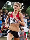 Konstanze KlosterhalfenRang acht in 4:06,58 min, nachdem sie versucht hatte, die Qualifikation von der Spitze her zu schaffen