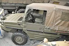 Europa-Jeep Hotchkiss-Büssing-Lancia linke Seite