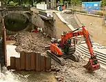 Erste Bauarbeiten, im Hintergrund die Leintorbrücke, 2021