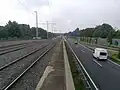 Blick von der Straßenbahn-Haltestelle „Sachsendamm“ auf die BAB 395