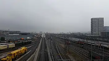 Letzigrabenbrücke, von der Hardbrücke aus gesehen