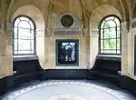 Drei-Kaiser-Halle mit Gedenktafel, Kaiser Wilhelm I.