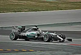 Hamilton bei den Testfahrten in Barcelona in dem neuen F1 W06 Hybrid