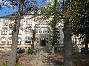 Neue Schule nach der Sanierung 2015