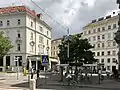 Bauernfeldplatz und Südende des Ari-Rath-Platzes