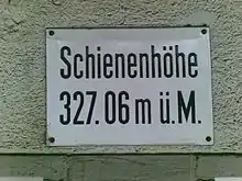Schienenhöhe 327,06 m ü. M.