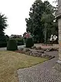 Ehem. Standort der Kapelle zwischen den Linden