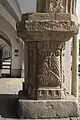 Säule des Laubengangs