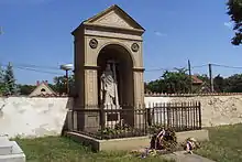 Das Grab von František und Terezie Palacký in Lobkovice.