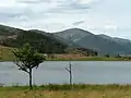 Der Toll Creagach von nordöstlich liegenden Loch Carrie im Glen Cannich aus gesehen