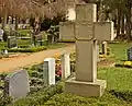 Grabstelle auf dem Friedhof der Kirche in Lohmen