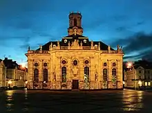 Ludwigskirche (Ostseite) mit Ludwigsplatz