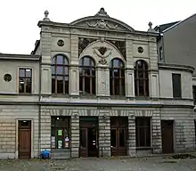 Bibliothek am Luisenbad – Vestibül