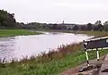Neue Luppe bei Hochwasser 2007, im Hintergrund das Wahrener Rathaus