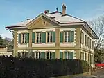 "Belvedere" – 1770 von Friedrich von Luternau, durch Erasmus Ritter als Landhaus einstöckig erbaut. 1855 aufgestockt. Ab 1876 Wirtshaus und Pension. Ab 1990er Jahre wieder Wohnhaus.