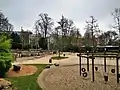 Der Spielplatz; im Hintergrund der Prënzeréng