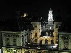 Der Ehrenhof von der Opéra aus
