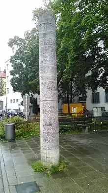 Giesinger Geschichtssäule zu 1200 Jahre Giesing 790–1990