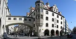 Westlicher Teil des Tals mit Blick zur Sparkassenstraße. Die Straße setzt sich nach rechts bis zum Isartor fort