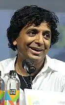 Regisseur M. Night Shyamalan und Josh Hartnett