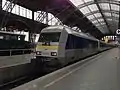 Die Züge der Linie RE 6 bestehen aus einer Diesellokomotive Siemens ER20 und fünf Reisezugwagen älterer Bauart (Leipzig Hbf; 2016)