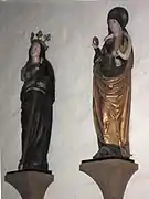 Holzplastiken(um 1500),links die heilige Katharina,rechts Maria Magdalena