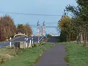 Dom von der Landesstraße 49 aus Richtung Niederndodeleben