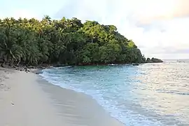 Magpupungko Strand bei Flut