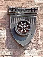 Mainzer Wappen am Brückengebäude