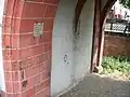 Hochwassermarken im Holzturm, der Boden entspricht einem Pegel von 5,67 m.