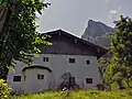 Die Maiwand, im Vordergrund der Wagner am Berg, erbaut 1776