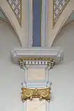Pilaster mit ionischem Kapitell und Gebälk