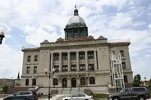 Das Manitowoc County Courthouse in Manitowoc, seit 1981 im NRHP gelistet