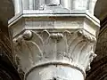 Kapitell des Kirchenschiffs