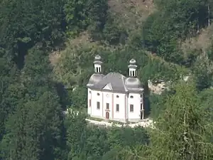 Wallfahrtskirche Maria Himmelfahrt vom Wanderweg 485 im Süden aus gesehen