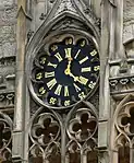 Uhr im Innenhof von Schloss Marienburg