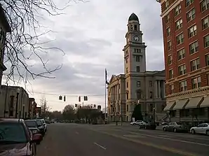 Marietta Historic District mit dem Washington County Courthouse, seit 1974 im NRHP gelistet
